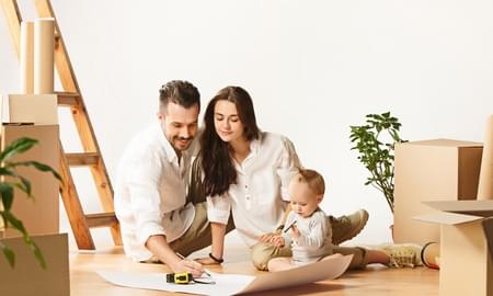 "Семейная ипотека": теперь и для родителей с первенцем!